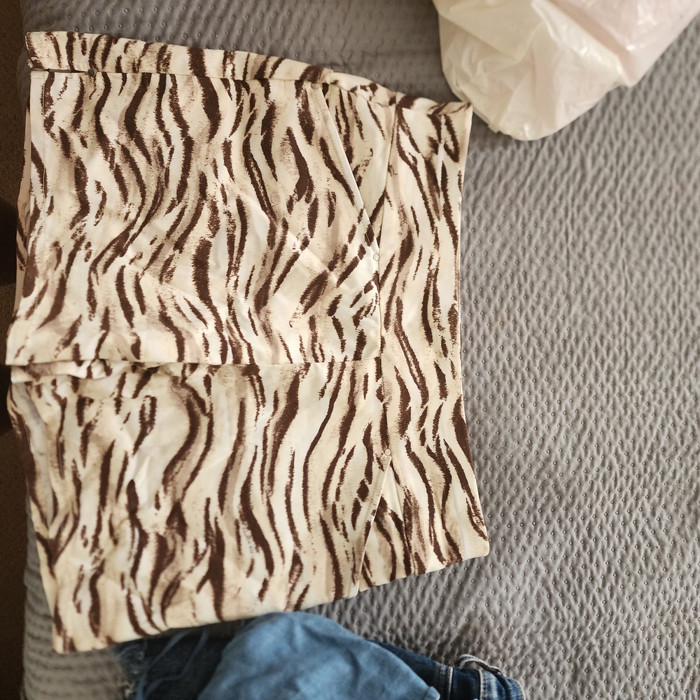 INC International Concepts Brown and Cream Patterned Shorts